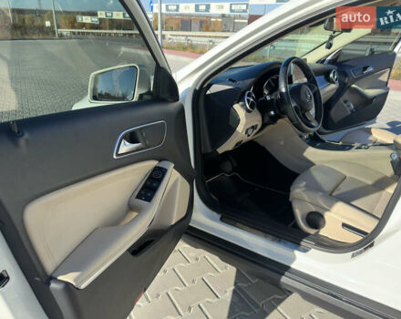 Білий Мерседес ГЛА-Клас, об'ємом двигуна 1.6 л та пробігом 111 тис. км за 18599 $, фото 22 на Automoto.ua