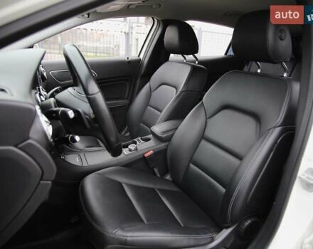 Білий Мерседес ГЛА-Клас, об'ємом двигуна 1.99 л та пробігом 102 тис. км за 19500 $, фото 6 на Automoto.ua