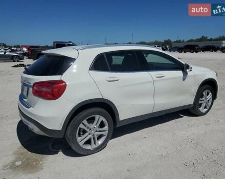 Белый Мерседес ГЛА-Класс, объемом двигателя 1.99 л и пробегом 25 тыс. км за 3000 $, фото 2 на Automoto.ua