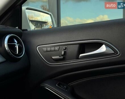 Білий Мерседес ГЛА-Клас, об'ємом двигуна 1.99 л та пробігом 149 тис. км за 18000 $, фото 49 на Automoto.ua