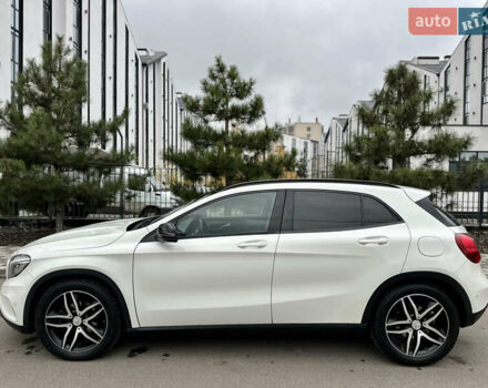 Белый Мерседес ГЛА-Класс, объемом двигателя 2.2 л и пробегом 343 тыс. км за 16250 $, фото 5 на Automoto.ua
