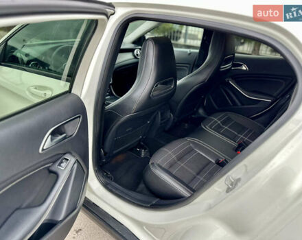 Белый Мерседес ГЛА-Класс, объемом двигателя 2.2 л и пробегом 343 тыс. км за 16250 $, фото 23 на Automoto.ua