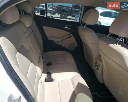 Белый Мерседес ГЛА-Класс, объемом двигателя 1.99 л и пробегом 25 тыс. км за 3000 $, фото 10 на Automoto.ua