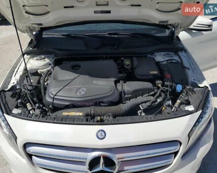 Белый Мерседес ГЛА-Класс, объемом двигателя 1.99 л и пробегом 25 тыс. км за 3000 $, фото 11 на Automoto.ua