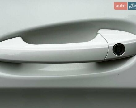 Белый Мерседес ГЛА-Класс, объемом двигателя 1.99 л и пробегом 150 тыс. км за 16600 $, фото 8 на Automoto.ua