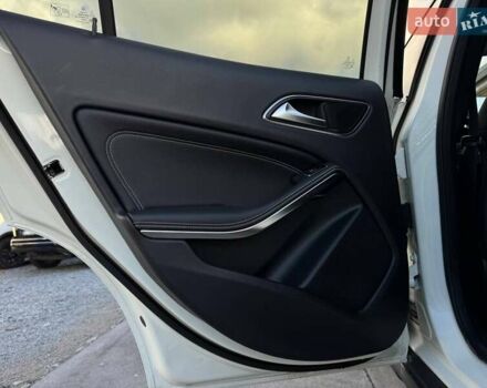 Білий Мерседес ГЛА-Клас, об'ємом двигуна 1.99 л та пробігом 149 тис. км за 18000 $, фото 54 на Automoto.ua