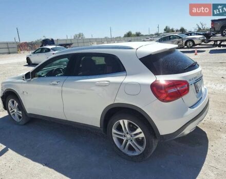 Белый Мерседес ГЛА-Класс, объемом двигателя 1.99 л и пробегом 25 тыс. км за 3000 $, фото 1 на Automoto.ua