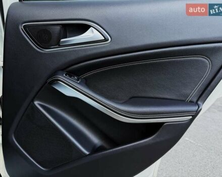 Белый Мерседес ГЛА-Класс, объемом двигателя 1.99 л и пробегом 102 тыс. км за 17700 $, фото 30 на Automoto.ua