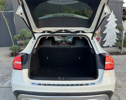 Белый Мерседес ГЛА-Класс, объемом двигателя 1.46 л и пробегом 324 тыс. км за 16700 $, фото 5 на Automoto.ua