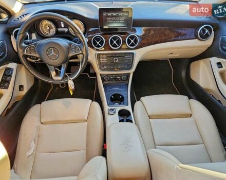 Белый Мерседес ГЛА-Класс, объемом двигателя 1.99 л и пробегом 170 тыс. км за 4500 $, фото 6 на Automoto.ua