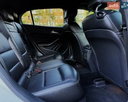 Белый Мерседес ГЛА-Класс, объемом двигателя 1.99 л и пробегом 102 тыс. км за 17299 $, фото 31 на Automoto.ua