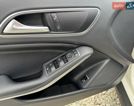 Білий Мерседес ГЛА-Клас, об'ємом двигуна 1.46 л та пробігом 46 тис. км за 21999 $, фото 11 на Automoto.ua