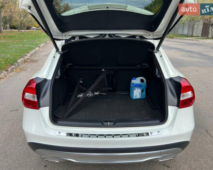 Белый Мерседес ГЛА-Класс, объемом двигателя 1.99 л и пробегом 91 тыс. км за 16700 $, фото 8 на Automoto.ua