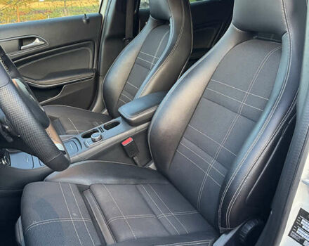 Белый Мерседес ГЛА-Класс, объемом двигателя 1.46 л и пробегом 324 тыс. км за 16700 $, фото 9 на Automoto.ua