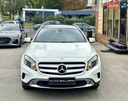 Белый Мерседес ГЛА-Класс, объемом двигателя 1.99 л и пробегом 145 тыс. км за 19500 $, фото 2 на Automoto.ua