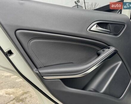 Белый Мерседес ГЛА-Класс, объемом двигателя 2.14 л и пробегом 251 тыс. км за 20500 $, фото 46 на Automoto.ua