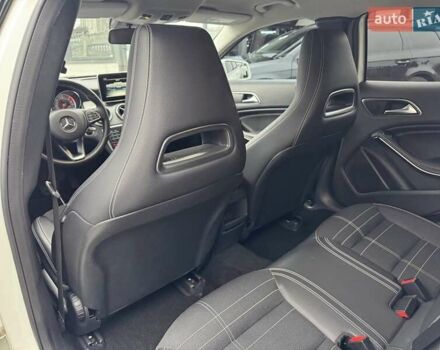 Белый Мерседес ГЛА-Класс, объемом двигателя 2.14 л и пробегом 251 тыс. км за 20500 $, фото 49 на Automoto.ua