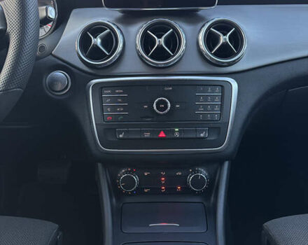 Белый Мерседес ГЛА-Класс, объемом двигателя 1.46 л и пробегом 324 тыс. км за 16700 $, фото 12 на Automoto.ua