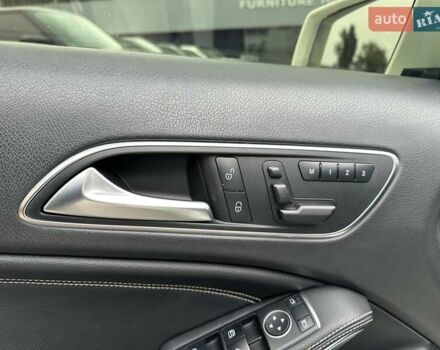 Белый Мерседес ГЛА-Класс, объемом двигателя 1.99 л и пробегом 145 тыс. км за 19500 $, фото 16 на Automoto.ua