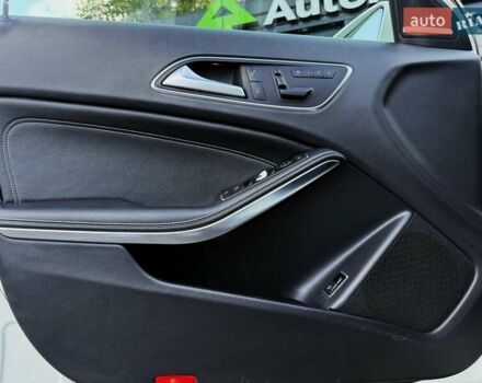 Белый Мерседес ГЛА-Класс, объемом двигателя 1.99 л и пробегом 102 тыс. км за 17700 $, фото 25 на Automoto.ua