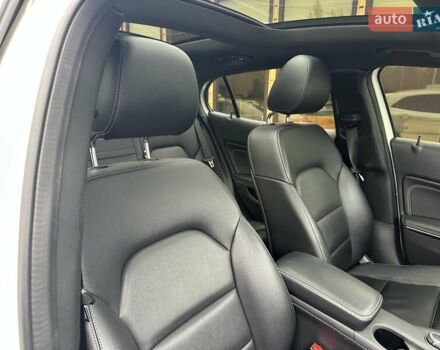 Белый Мерседес ГЛА-Класс, объемом двигателя 1.99 л и пробегом 145 тыс. км за 19500 $, фото 29 на Automoto.ua