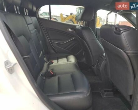 Білий Мерседес ГЛА-Клас, об'ємом двигуна 1.6 л та пробігом 134 тис. км за 2900 $, фото 9 на Automoto.ua