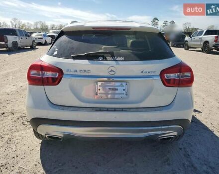 Белый Мерседес ГЛА-Класс, объемом двигателя 1.99 л и пробегом 60 тыс. км за 3000 $, фото 5 на Automoto.ua