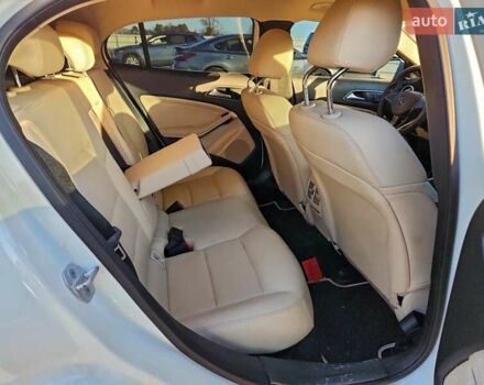 Белый Мерседес ГЛА-Класс, объемом двигателя 1.99 л и пробегом 170 тыс. км за 4500 $, фото 9 на Automoto.ua