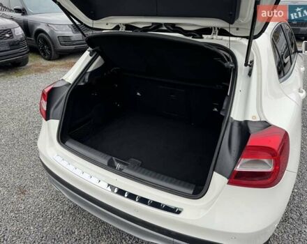 Белый Мерседес ГЛА-Класс, объемом двигателя 2.14 л и пробегом 251 тыс. км за 20500 $, фото 2 на Automoto.ua