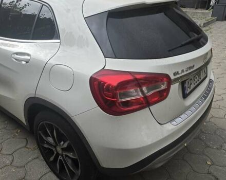 Белый Мерседес ГЛА-Класс, объемом двигателя 1.99 л и пробегом 80 тыс. км за 23000 $, фото 4 на Automoto.ua