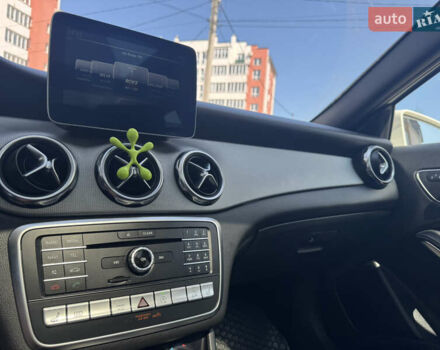 Мерседес ГЛА-Класс 2017 в Львове на Automoto.ua Белый Мерседес ГЛА-Класс, объемом двигателя 1.99 л и пробегом 18 тыс. км за 22000 $, фото 10 на Automoto.ua
