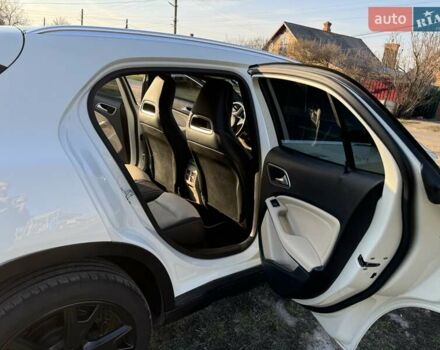 Белый Мерседес ГЛА-Класс, объемом двигателя 1.99 л и пробегом 153 тыс. км за 18500 $, фото 23 на Automoto.ua