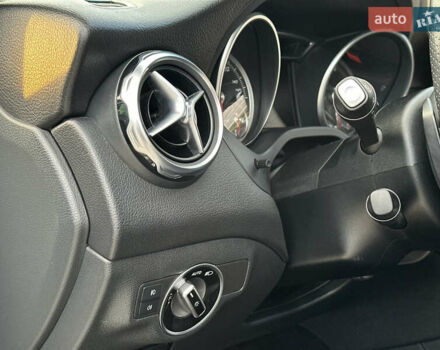 Мерседес ГЛА-Класс 2017 в Одессе на Automoto.ua Белый Мерседес ГЛА-Класс, объемом двигателя 1.99 л и пробегом 65 тыс. км за 20500 $, фото 69 на Automoto.ua
