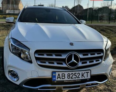 Белый Мерседес ГЛА-Класс, объемом двигателя 1.99 л и пробегом 153 тыс. км за 18500 $, фото 2 на Automoto.ua