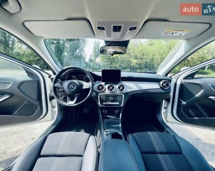 Белый Мерседес ГЛА-Класс, объемом двигателя 1.6 л и пробегом 67 тыс. км за 24800 $, фото 9 на Automoto.ua