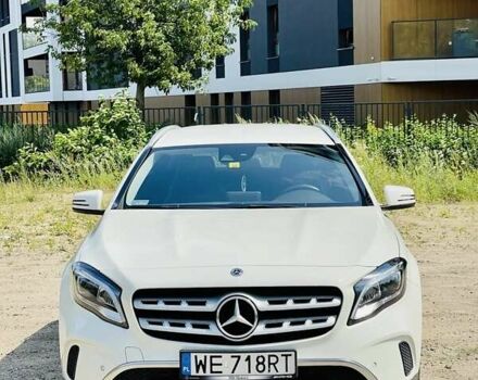 Белый Мерседес ГЛА-Класс, объемом двигателя 1.6 л и пробегом 67 тыс. км за 24800 $, фото 2 на Automoto.ua