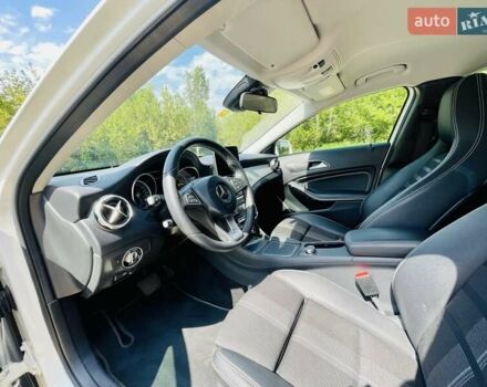 Белый Мерседес ГЛА-Класс, объемом двигателя 1.6 л и пробегом 67 тыс. км за 24800 $, фото 6 на Automoto.ua