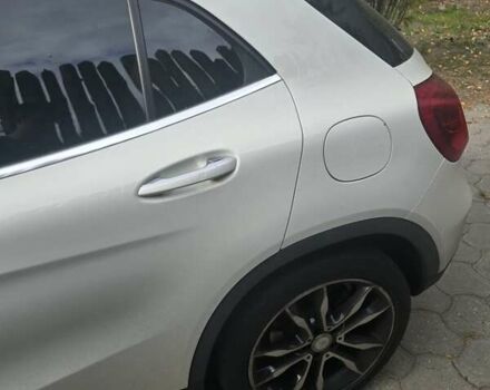 Белый Мерседес ГЛА-Класс, объемом двигателя 1.99 л и пробегом 80 тыс. км за 23000 $, фото 3 на Automoto.ua