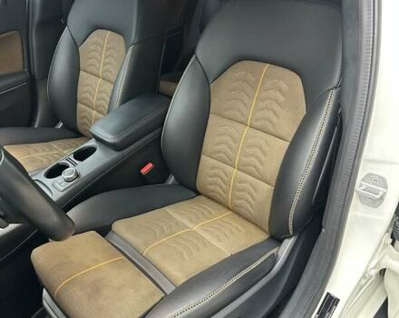 Белый Мерседес ГЛА-Класс, объемом двигателя 2.14 л и пробегом 99 тыс. км за 23900 $, фото 21 на Automoto.ua