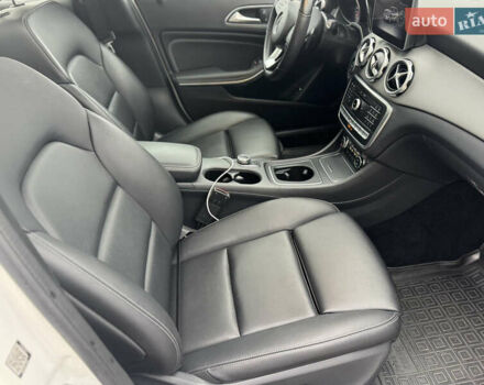 Белый Мерседес ГЛА-Класс, объемом двигателя 1.99 л и пробегом 25 тыс. км за 24000 $, фото 20 на Automoto.ua