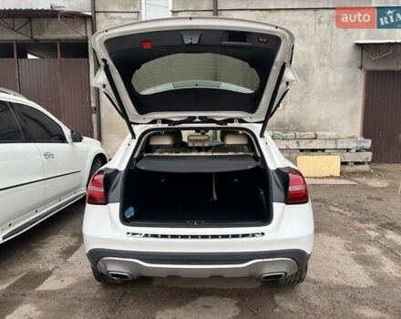 Білий Мерседес ГЛА-Клас, об'ємом двигуна 2 л та пробігом 143 тис. км за 21900 $, фото 4 на Automoto.ua