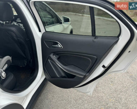 Белый Мерседес ГЛА-Класс, объемом двигателя 1.99 л и пробегом 25 тыс. км за 24000 $, фото 21 на Automoto.ua