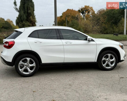 Белый Мерседес ГЛА-Класс, объемом двигателя 1.99 л и пробегом 104 тыс. км за 18900 $, фото 9 на Automoto.ua