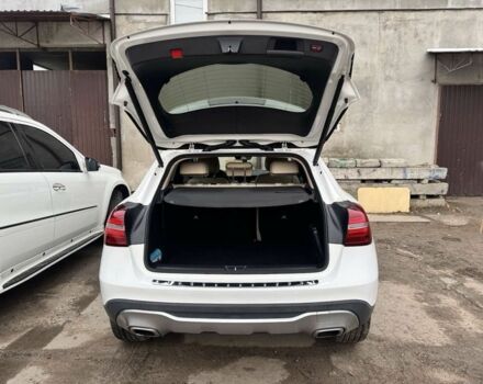 Білий Мерседес ГЛА-Клас, об'ємом двигуна 2 л та пробігом 143 тис. км за 21900 $, фото 5 на Automoto.ua