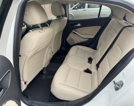 Белый Мерседес ГЛА-Класс, объемом двигателя 2 л и пробегом 143 тыс. км за 21900 $, фото 4 на Automoto.ua