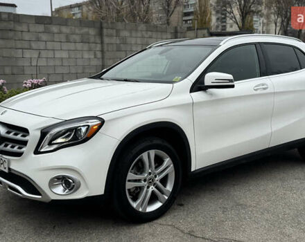 Белый Мерседес ГЛА-Класс, объемом двигателя 1.99 л и пробегом 25 тыс. км за 24000 $, фото 9 на Automoto.ua