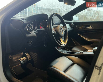 Белый Мерседес ГЛА-Класс, объемом двигателя 1.99 л и пробегом 66 тыс. км за 23800 $, фото 16 на Automoto.ua