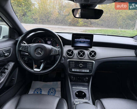 Белый Мерседес ГЛА-Класс, объемом двигателя 1.99 л и пробегом 104 тыс. км за 18900 $, фото 17 на Automoto.ua