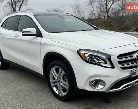 Белый Мерседес ГЛА-Класс, объемом двигателя 1.99 л и пробегом 25 тыс. км за 24000 $, фото 7 на Automoto.ua
