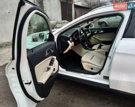 Білий Мерседес ГЛА-Клас, об'ємом двигуна 2 л та пробігом 143 тис. км за 21900 $, фото 1 на Automoto.ua